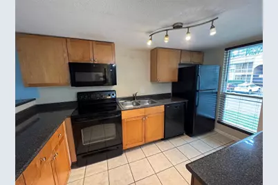 1810 NW 23rd Boulevard #141, Gainesville, FL 32605 - Photo 2