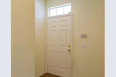1565 NW 29th Road #4, Gainesville, FL 32605 - Photo 4