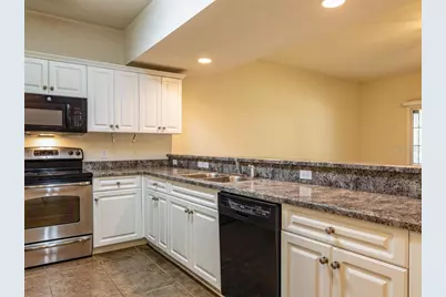 1565 NW 29th Road #4, Gainesville, FL 32605 - Photo 8