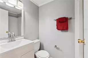 2490 SW 14th Dr, Gainesville, FL 32608 - Photo 10