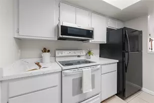 2508 SW 35th Pl, Gainesville, FL 32608 - Photo 8