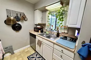 623 SW 3rd St, Gainesville, FL 32601 - Photo 8