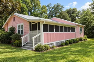 8231 Swan Lake Rd, Melrose, FL 32666 - Photo 1
