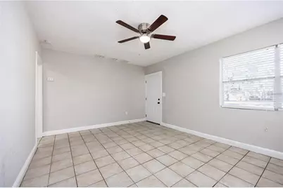 319 NW 16th Avenue, Gainesville, FL 32601 - Photo 14