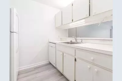 3800 SW 20th Avenue #311, Gainesville, FL 32607 - Photo 4