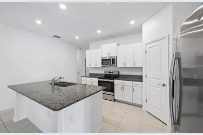 5517 Blue Azure Drive, Wimauma, FL 33598 - Photo 10