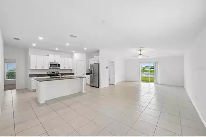 5517 Blue Azure Drive, Wimauma, FL 33598 - Photo 4