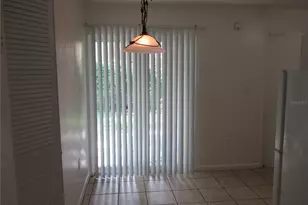 1048 SW 6th Dr, Gainesville, FL 32601 - Photo 6