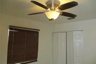 1048 SW 6th Dr, Gainesville, FL 32601 - Photo 14