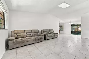 1310 SW 76th Dr, Gainesville, FL 32607 - Photo 8