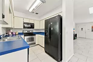 1310 SW 76th Dr, Gainesville, FL 32607 - Photo 10