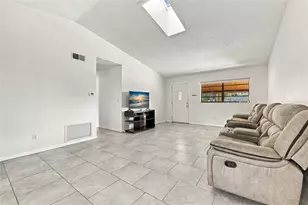 1310 SW 76th Dr, Gainesville, FL 32607 - Photo 6