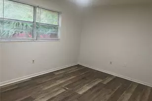 2622 SW 31st Pl, Gainesville, FL 32608 - Photo 4