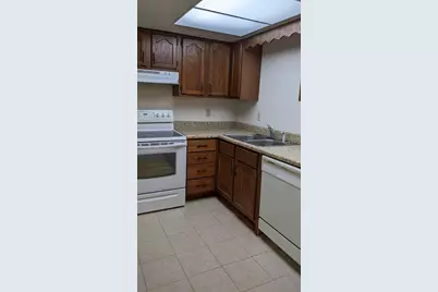 1515 NW 29th Road #E1, Gainesville, FL 32605 - Photo 2