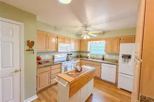 437 SE Rosewood Cir, Lake City, FL 32025 - Photo 8