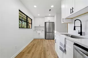 2208 NE 15th Ter, Gainesville, FL 32609 - Photo 16