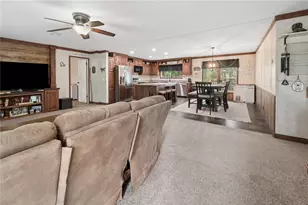 7224 SE 163rd Ln, Lake Butler, FL 32054 - Photo 2
