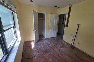 2212 NE 8th Ave, Gainesville, FL 32641 - Photo 10