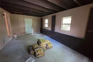 1129 NE 24th Terrace, Gainesville, FL 32641 - Photo 6
