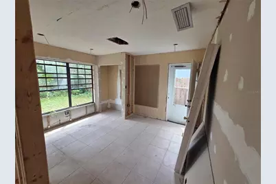 1129 NE 24th Terrace, Gainesville, FL 32641 - Photo 8