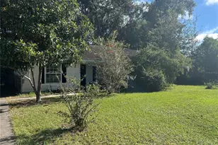 608 NW 9th Ct, Williston, FL 32696 - Photo 2