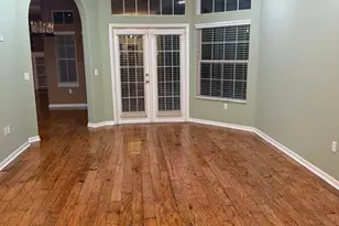 8718 SW 8th Pl, Gainesville, FL 32607 - Photo 10
