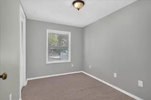 1315 NE 3rd Ave, Gainesville, FL 32641 - Photo 8
