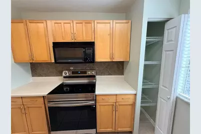 6519 W Newberry Road #305, Gainesville, FL 32605 - Photo 4
