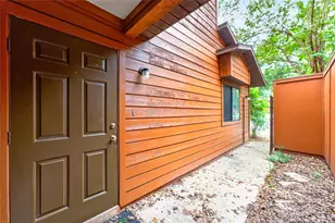 5606 SW 8th Pl, Gainesville, FL 32607 - Photo 4