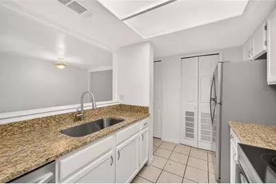 5606 SW 8th Place, Gainesville, FL 32607 - Photo 10