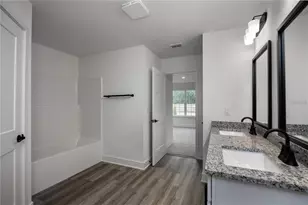 213 SW Bellflower Dr, Lake City, FL 32024 - Photo 4