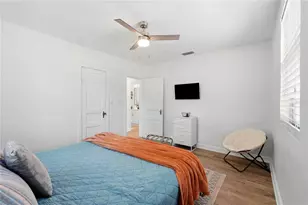 825 NW 19th Ave, Gainesville, FL 32609 - Photo 16