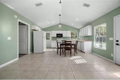 389 SW Kemp Court, Lake City, FL 32024 - Photo 2