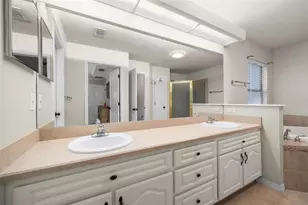 10527 NW 14th Pl, Gainesville, FL 32606 - Photo 18