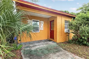 907 NE 24th St, Gainesville, FL 32641 - Photo 2