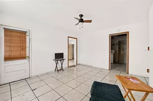 907 NE 24th St, Gainesville, FL 32641 - Photo 12