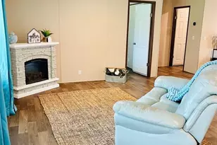 453 Old Hawthorne Rd, Hawthorne, FL 32640 - Photo 2