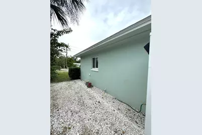1527 Lakeview Road, Clearwater, FL 33756 - Photo 24