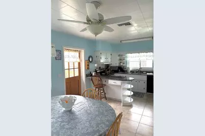 1527 Lakeview Road, Clearwater, FL 33756 - Photo 6