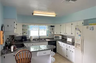 1527 Lakeview Rd, Clearwater, FL 33756 - Photo 4