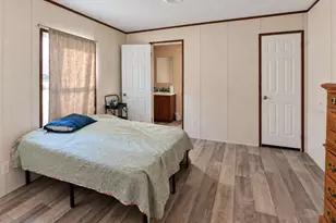 6038 NW 17th Ct, Bell, FL 32619 - Photo 4