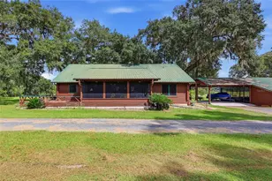 18731 SE 30th St, Morriston, FL 32668 - Photo 1