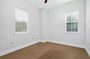 727 NW 4th Ave, Gainesville, FL 32601 - Photo 12