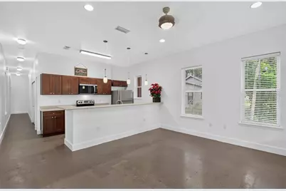 727 NW 4th Avenue, Gainesville, FL 32601 - Photo 6