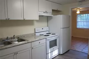 2325 SE 12th St, Gainesville, FL 32641 - Photo 18