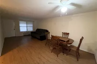 2490 SW 14th Dr, Gainesville, FL 32608 - Photo 8
