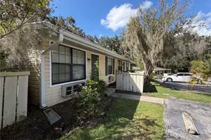 2490 SW 14th Dr, Gainesville, FL 32608 - Photo 2