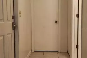 5752 SW 8th Pl, Gainesville, FL 32608 - Photo 2