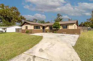 863 SE Defender Dr, Lake City, FL 32025 - Photo 2