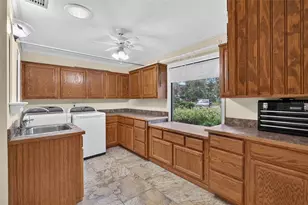 657 SE 2nd Ave, Melrose, FL 32666 - Photo 54